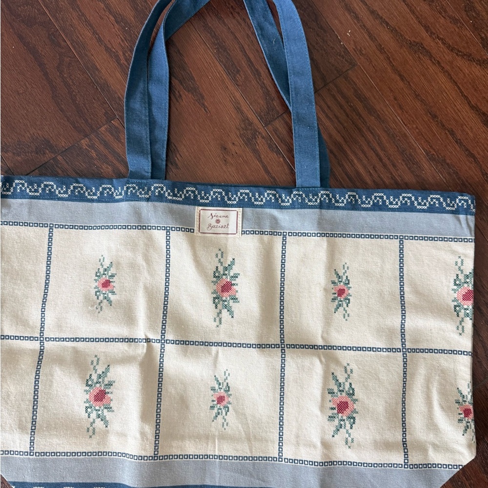 Vintage Floral Canvas Tote Bag in Cream and Blue Sezane Baziszt - Picture 2 of 5